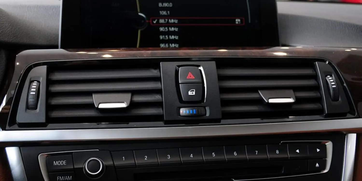 BMW 3 Serisi F30 Ön Orta Kalorifer Izgarası Siyah | ITHAL 64229218552