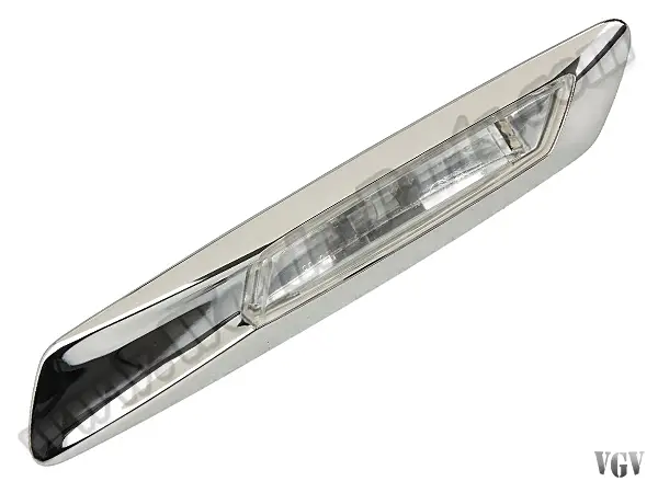 BMW 5 Serisi F10 2009-2016 Çamurluk Sinyali Sağ (Beyaz) Krom Çerçeveli | WENDER BA63137154168