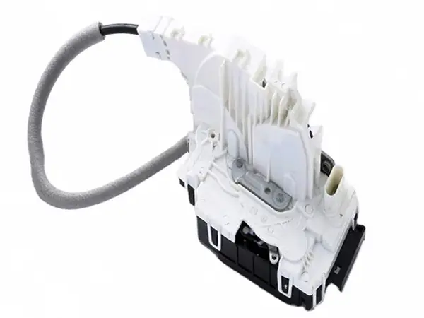 Mercedes GLA X156 Door Lock Front Left | WENDER MA1667200135