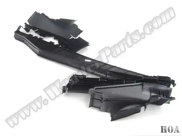 Mercedes E Serisi W212 2009-2012 Radyatör Bakaliti Üst | WENDER MA2125051430