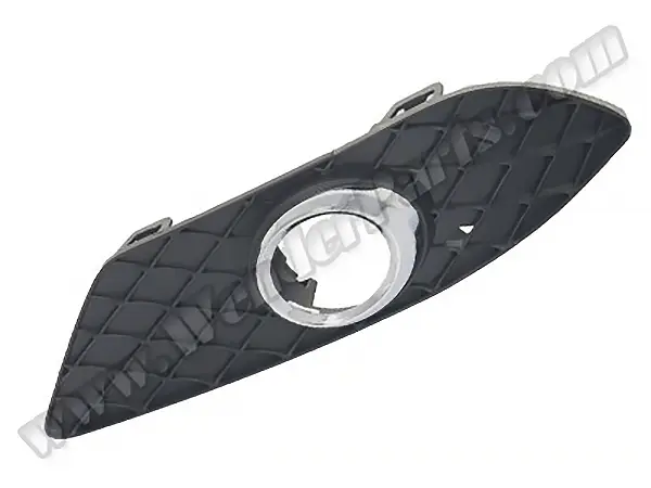 Mercedes C Serisi W204 2007-2013 Tampon Izgarası Ön Sol; Kapalı Sis Far Çerçeveli | WENDER MN2048803824