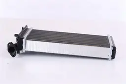 BMW 3 Serisi E30 1988-1991 Kalorifer Radyatörü | NISSENS 70501