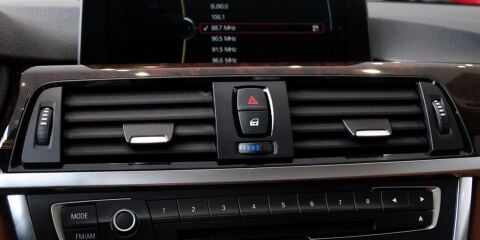 BMW 3 Serisi F30 Ön Orta Kalorifer Izgarası Siyah | ITHAL 64229218552