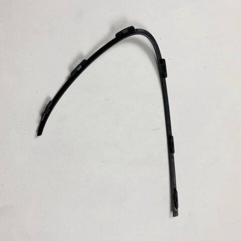 Mercedes C Serisi W206 Tampon Izgara Çıtası Ön Sağ Siyah Amg 2021 | ITHAL A2068854802