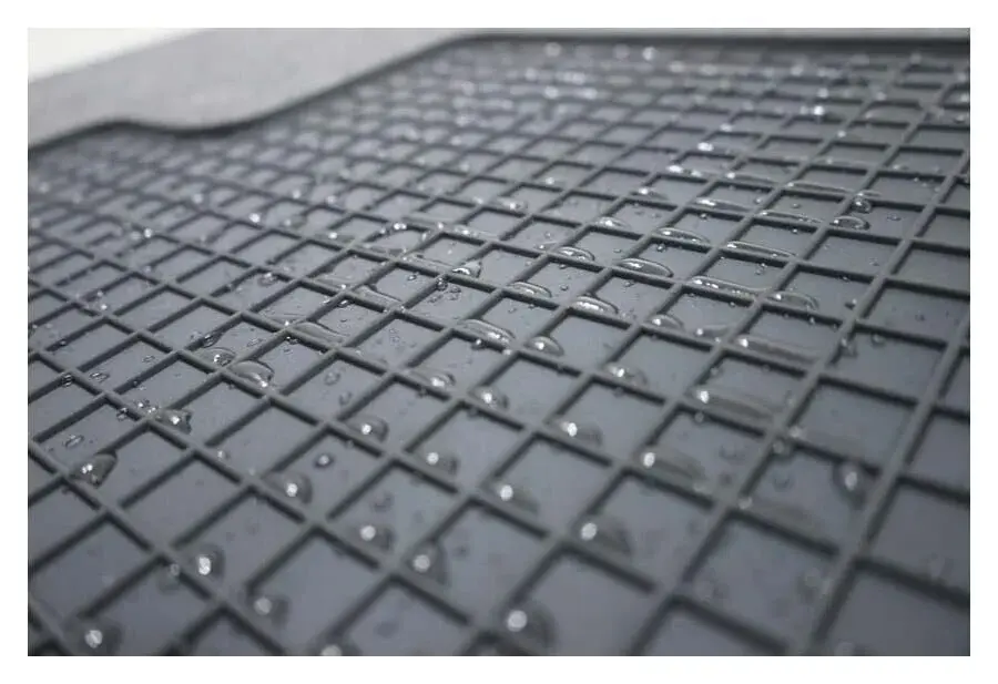 BMW E34 Black Rubber Mat - Odorless Original Cut