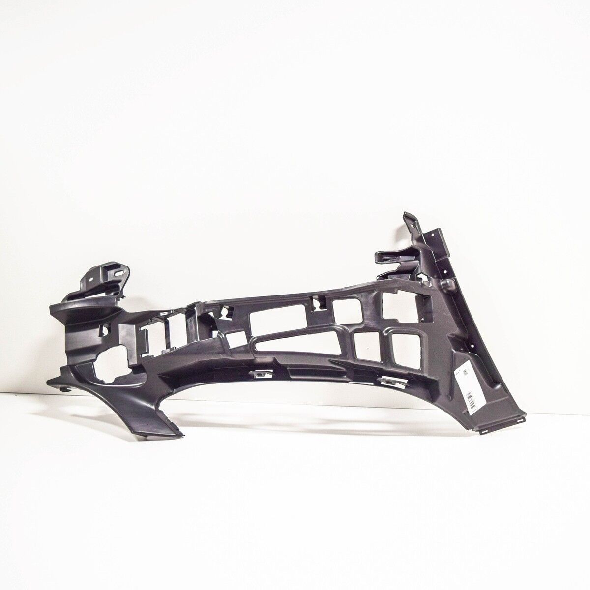 Mercedes C-Class W205 Front Right Bumper Bracket | ITHAL