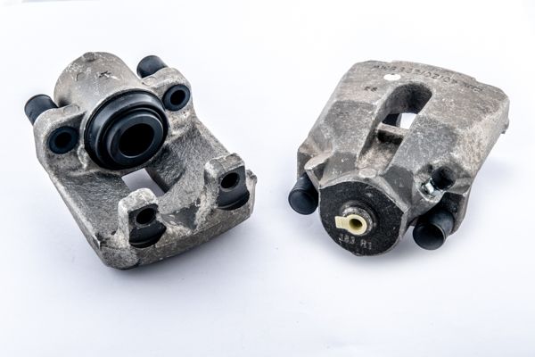 BMW 5 Serisi E39 Fren Kaliperi | HELLA 8AC 355 384-151