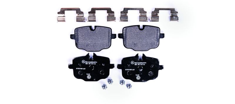 BMW 4 Serisi G22 Fren Balatası Arka | HELLA 8DB 355 021-631
