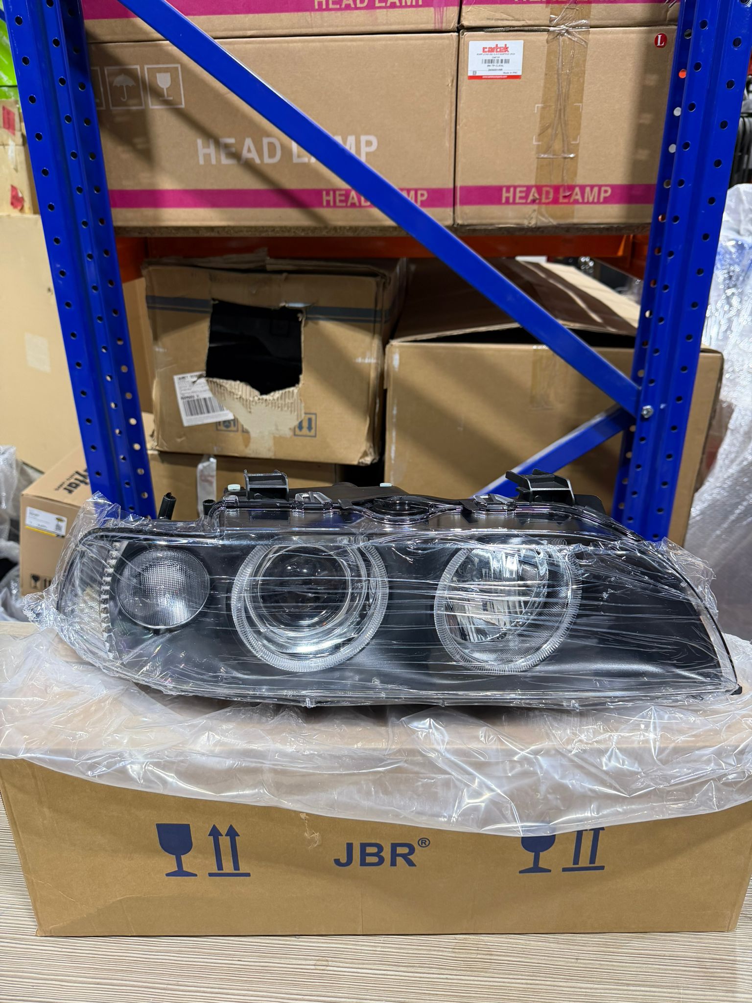 BMW 5 Serisi E39 Komple Far Sinyal Zemin Hella Tip 2000-03 Sağ Beyaz Siyah | CARTEK TPBMWE39R