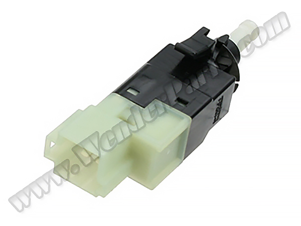Mercedes C Serisi W203 Fren Pedal Şalteri 4-Fişli | WENDER MA0015453809