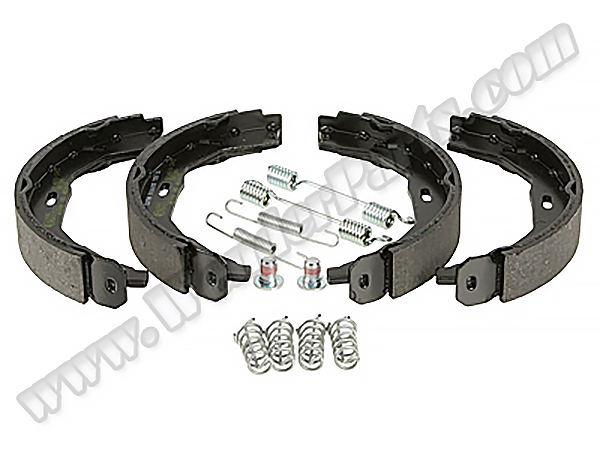 Mercedes C Serisi W204 2007-2013 El Fren Balatası Yaylı | WENDER MA0044208620