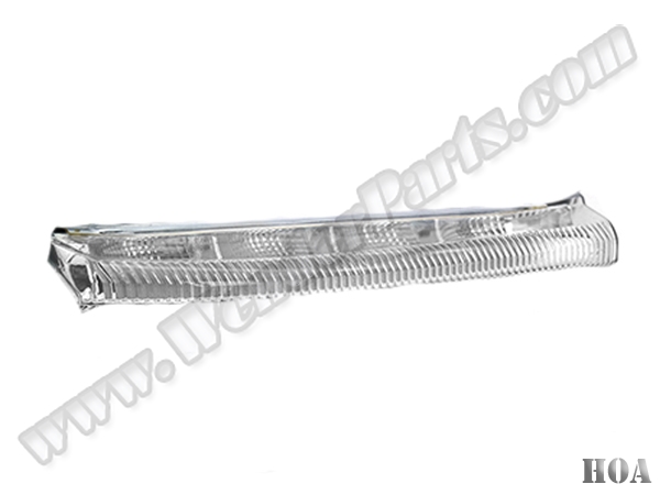 Mercedes W204 W212 Long Straight Daytime LED Lamp Lens Right | WENDER MA2049069000P1 | Alman Parça Deposu