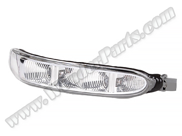 Mercedes W209 Ayna Sinyali Sağ (Beyaz) | WENDER MA2308200821