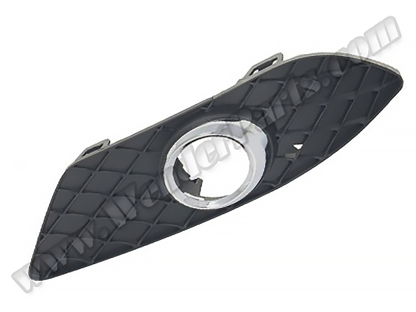Mercedes C Serisi W204 2007-2013 Tampon Izgarası Ön Sol; Kapalı Sis Far Çerçeveli | WENDER MN2048803824