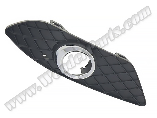 Mercedes C Serisi W204 2007-2013 Tampon Izgarası Ön Sağ; Kapalı Sis Far Çerçeveli | WENDER MN2048803924